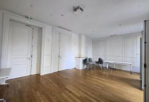 Location bureaux Tours - Quartier Prébendes, proche jardin