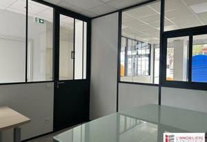 Location bureaux Lorient - Proche lignes de bus Nail et La Perrière
