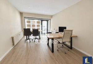 Location local commercial Antibes - Rue Lacan piétonne