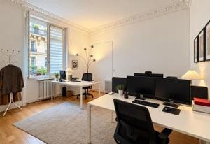 Location bureaux Paris 17 - Immeuble haussmannien avec accès PMR