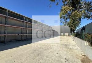 Location local d'activité Chassieu - Terrain clos 700 m²