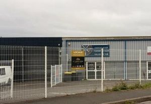 Location local commercial Notre-Dame-d'Oé - Secteur Arche d'Oé