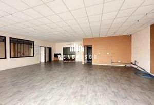 Location local commercial Notre-Dame-d'Oé - Secteur Arche d'Oé