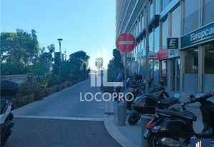 Location local commercial angle Nice centre - Av. Gustave V
