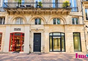 Local commercial à louer Bordeaux hyper centre - Rue commercante