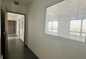 Location bureaux Dury - Proximité A16-A29 et centre commercial