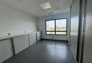 Location bureaux Dury - Proximité A16-A29 et centre commercial