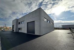 Local d'activité à vendre Puget-sur-Argens - Proche A8