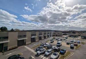 Location locaux d'activité Bernes-sur-Oise - Parc mixte