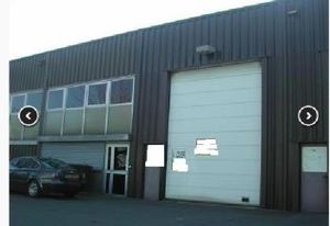 Location local d'activité Trappes - Vitrine commerciale RN10/RN12