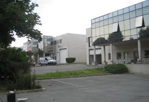 Location local d'activité Goussainville - Batiment indépendant sécurisé