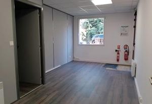 Location local d'activité Brignais - Atelier, bureaux et mezzanine