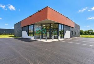 Local d'activité à vendre Ibos - Batiment moderne 2016