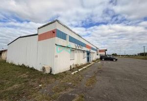 Vente batiment commercial Orleix face E.Leclerc