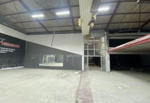 Location local d'activité Olivet - Parcelle clôturée 3 952 m²
