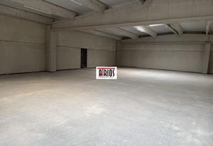 Local d'activité à vendre Cuers - R+1 et accès PMR