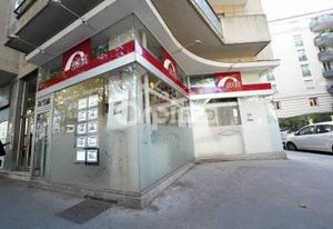 Location local commercial Lyon 3 - Vitrine d'angle