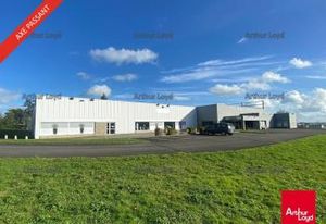 Location local commercial Saint-Grégoire - Route du Meuble