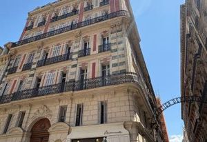 Vente bureau Marseille 6 - Proche métro M1/M2 et tram T3