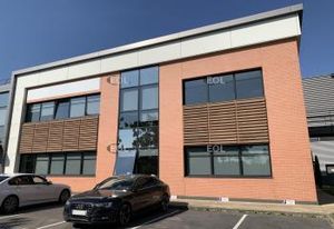Entrepôt bureaux à louer Villeneuve-la-Garenne - Accès A86/A15/A1