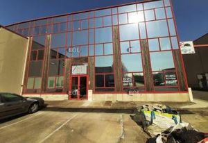 Location bureaux Vitry-sur-Seine - Proche commodités et parkings