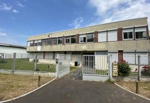 Location bureaux Les Clayes-sous-Bois - Proche gare et autoroutes