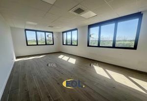 Location bureaux Saint-Pathus - Proche Nationale 330 et gare du Plessis Belleville