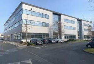 Location surface mixte activités/bureaux Roissy-en-France - Parc International d'affaires