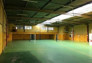 Local d'activité à louer Montreuil - Proche A86 et transports