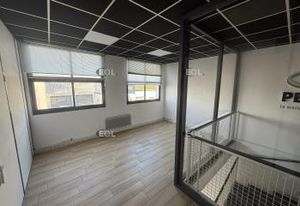 Local d'activité avec bureaux à vendre Croissy-Beaubourg - Proximité A4 et A104