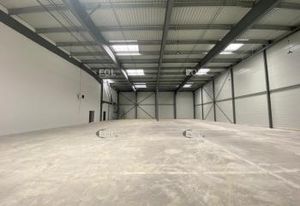 Vente entrepôt avec bureaux Croissy-Beaubourg - Proximité A4, A104, N104