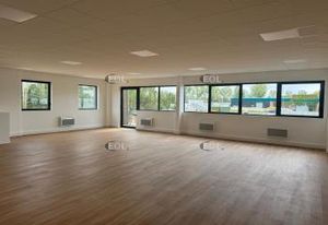 Locaux d'activité à vendre Plaisir - Accès N12/D30 et A12/A86