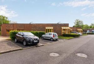 Location local d'activité Croissy-Beaubourg - Proche N104/A4