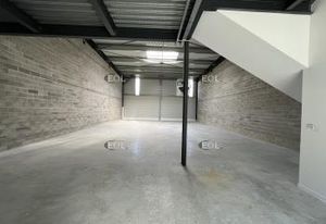 Location local d'activité Les Mureaux - Proche A13/A14 et gare