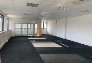 Location local d'activité Combs-la-Ville - Proche A5 et RER D