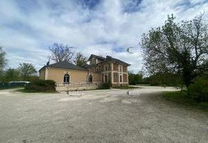 Lieu de réception à vendre Villeneuve-le-Comte - Proche A104