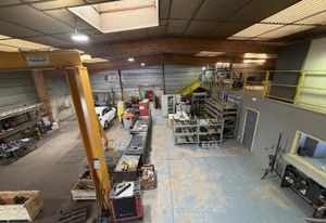 Local d'activité indépendant à vendre Le Plessis-Paté - Accès N104/A6