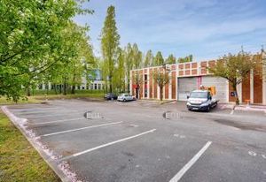 Location locaux d'activité Eragny - Accès A15 et transports