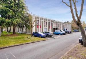 Location local d'activité Eragny - Accès A15 et transports