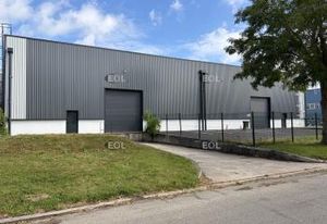 Location local d'activité Saint-Ouen-l'Aumône - Réhabilité - Proche RER