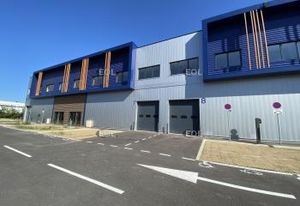 Locaux d'activités à louer Villejust - Proximité A10, N118, RER B