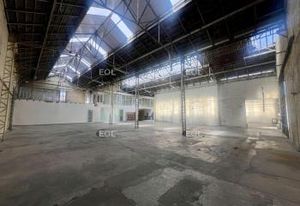 Location local d'activité La Courneuve - Accès métro ligne 7