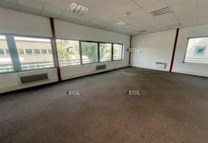 Location local d'activité Le Bourget - Proche A1/A86