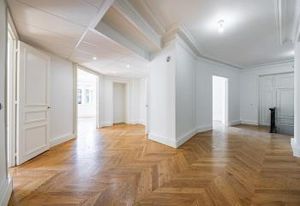 Bureaux à louer Paris 17 - Parc Monceau et métro à proximité