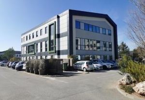 Location bureaux Meyreuil - Proche autoroute A8, gares TGV et aéroport Marseille