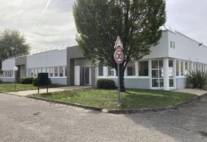 Location bureaux Mérignac - Proche rocade, tramway et commerces