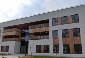 Location bureaux Pessac - Proche tramway, bus et commerces