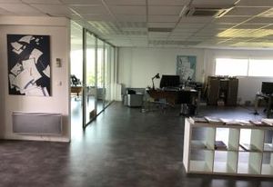 Location bureaux Artigues-près-Bordeaux - Proche N89 et Rocade