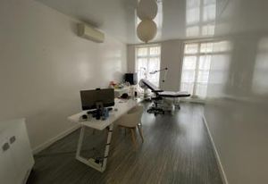Location bureaux Bordeaux - Proche Place des Grands Hommes