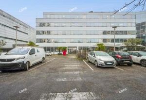 Location bureaux Bordeaux - Proche transports et commerces